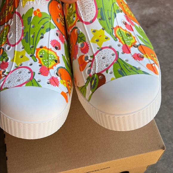 Native Kids Sneakers with Orange and Green Fruit Print size 3 - Picture 9 of 11